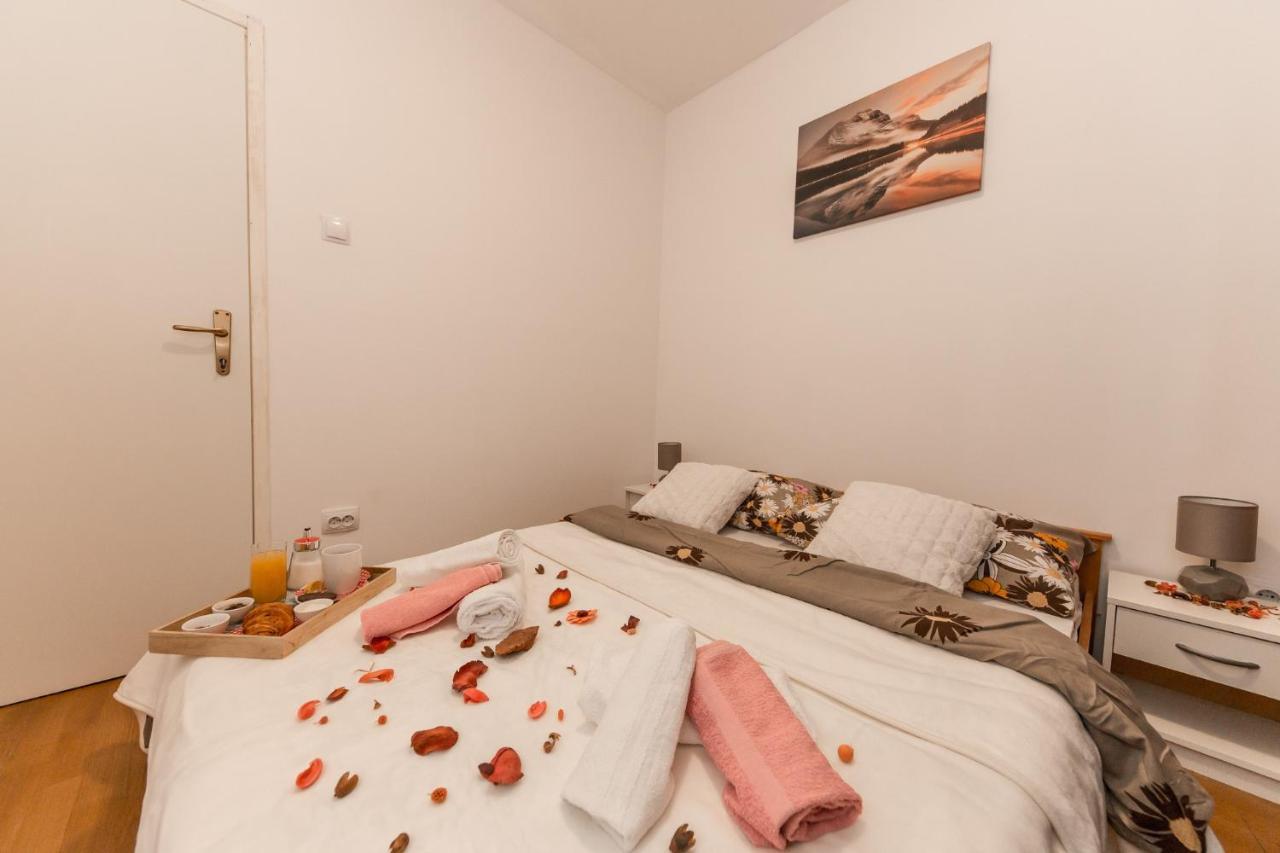 Apartments Vukman Trogir Eksteriør billede