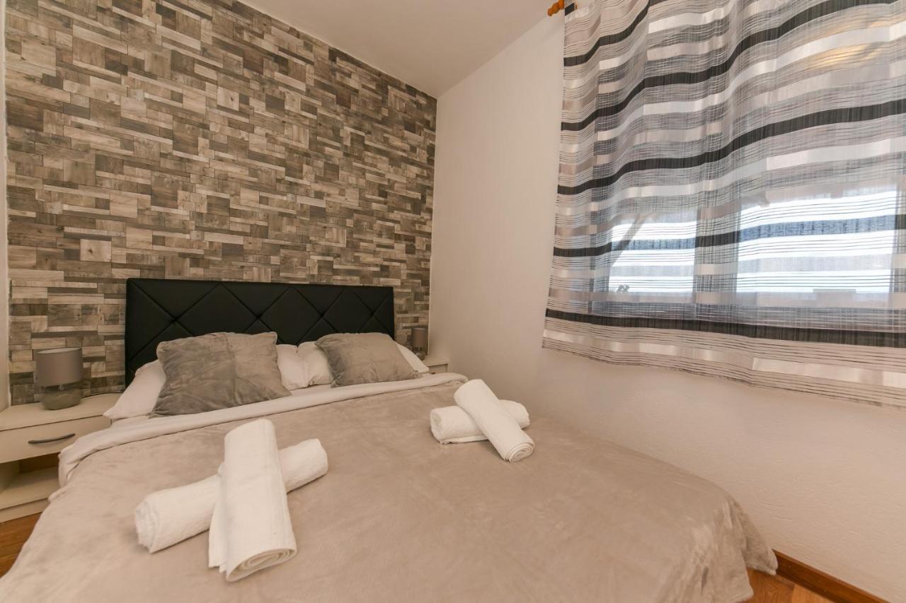 Apartments Vukman Trogir Eksteriør billede